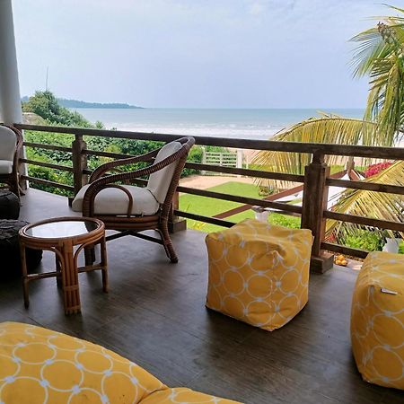 Santi Beach House With Pool & Beach Weligama Habitación foto